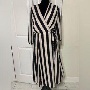 NWT NY&C Eva Mendes Striped Black and White Wrap Dress size M